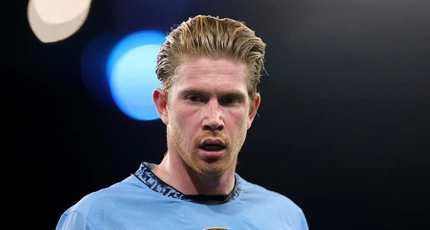 عملاق الدوري الإنجليزي يسعي للتعاقد مع دي بروين بعد تأكيد رحيله عن مانشستر سيتي