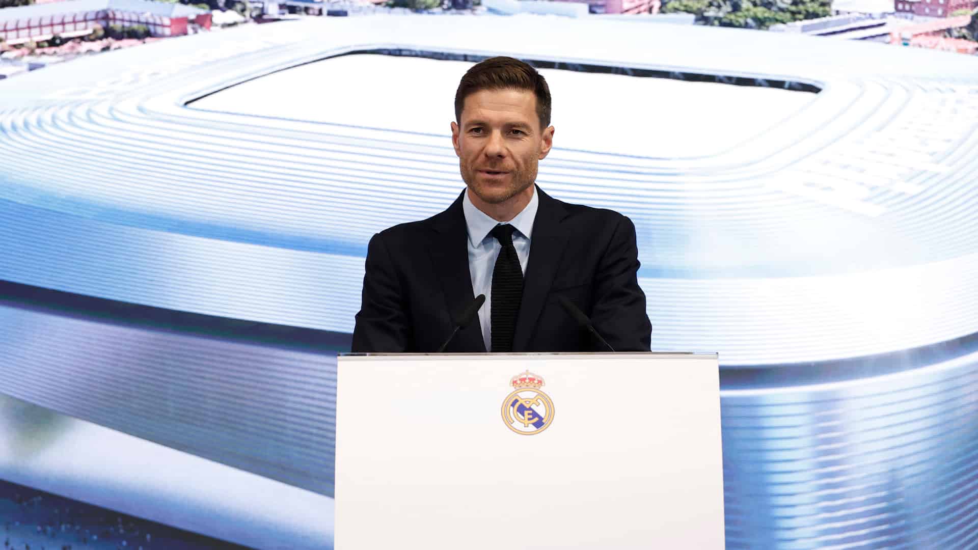 تشابي ألونسو يحدث أول أزمة داخل ريال مدريد