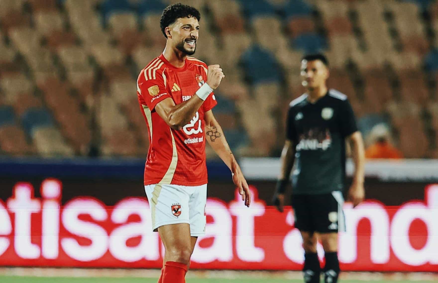 الأهلي يفوز علي فاركو بسداسية ويتوج بطلاً للدوري المصري
