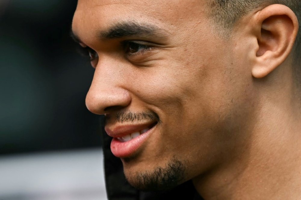كم أنفق ريال مدريد لـ “إنقاذ” أرنولد من يدي ليفربول؟